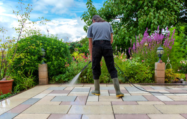 Professional Pressure Washing in Century, FL